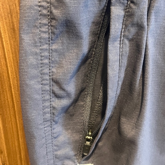 L.L. Bean Gray Hiking Jogger Pants - Picture 4 of 10